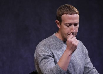 Mark Zuckerberg takes a bizarre jab at Apple's AR/VR headset