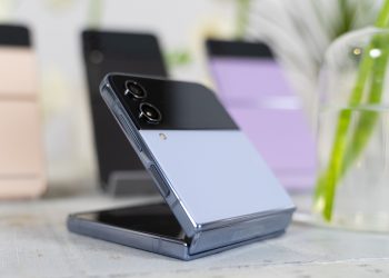 Samsung Galaxy Z Flip 4 review: the foldable for everyone