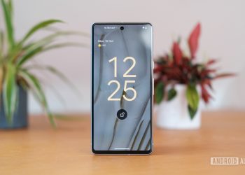 Google Pixel 7 lock screen