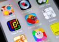 Candy Crush Saga 1.94.0.3 APK Dive into Smiley Seas and Crumbly Crossing